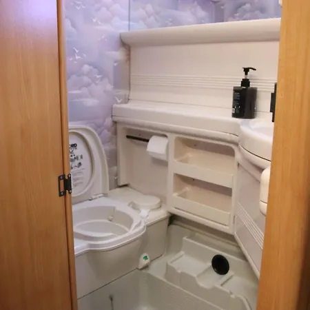 Full Service Caravan 3 Apartment