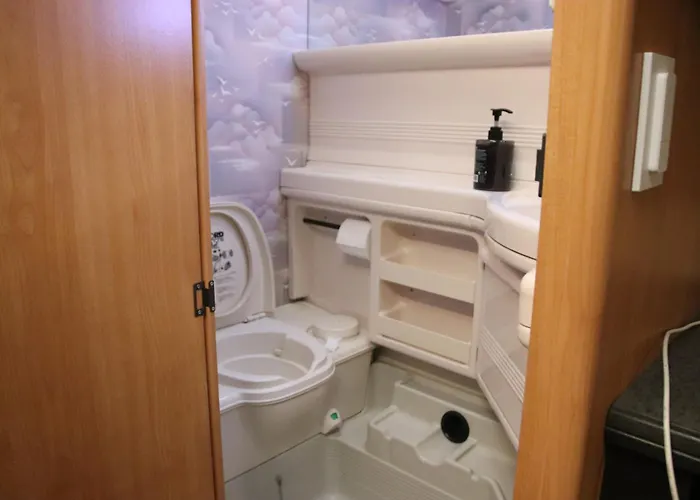 Full Service Caravan 3 Apartment